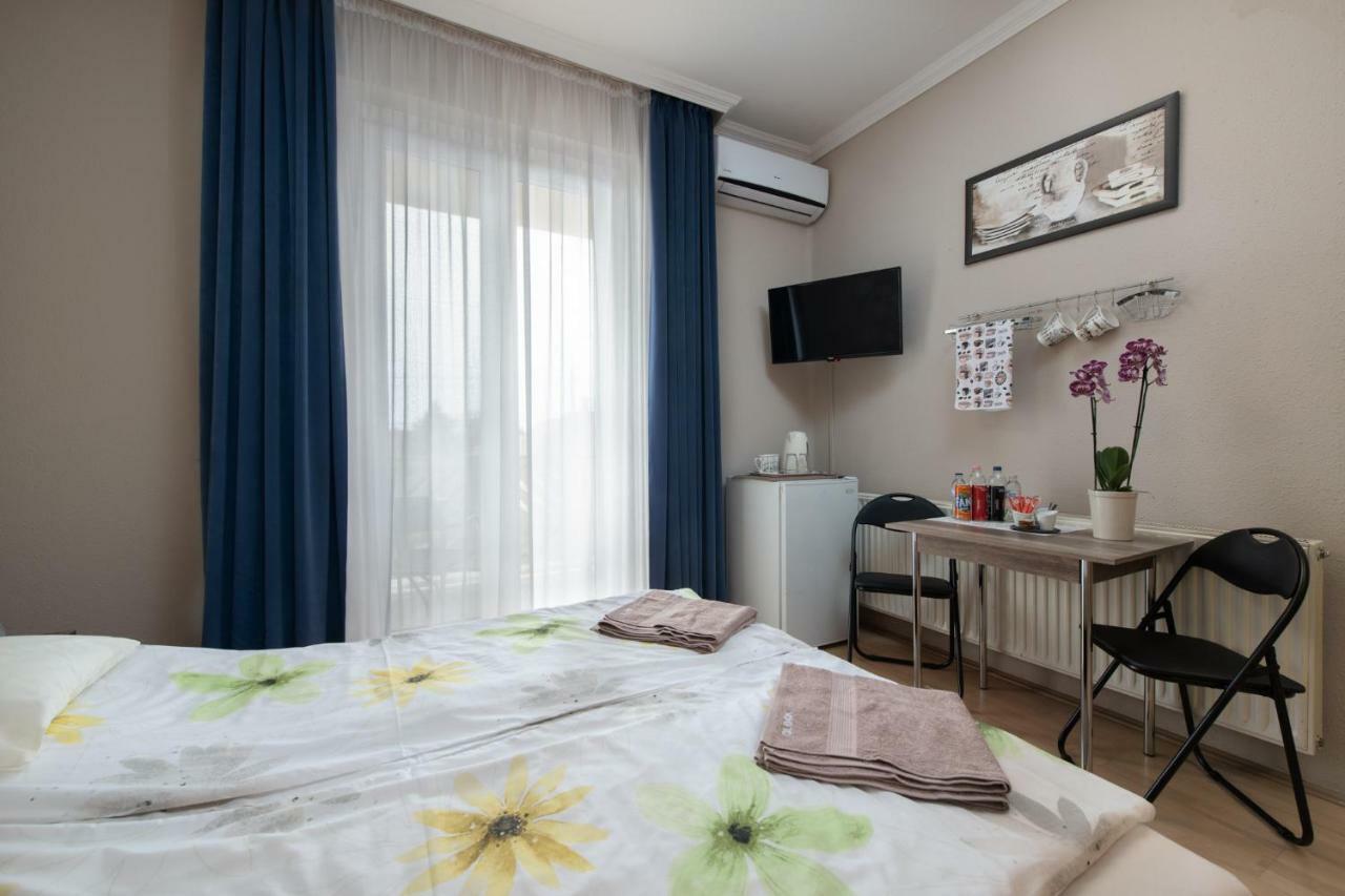 Clock Cafe Pizzeria Es Panzio Hotel Hajduszoboszlo Luaran gambar